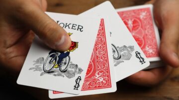 3 GREATEST Beginner Card Tricks- Tutorial
