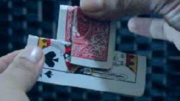 Card that cant be torn! | Card magic trick tutorial!