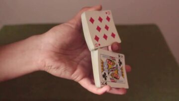 COOL ONE HANDED RIFFLE SHUFFLE TUTORIAL!