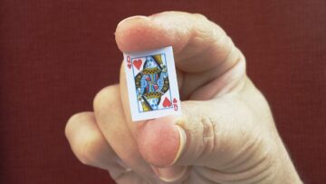 LEARN THE INCREDIBLE SHRINKING CARD MAGIC TRICK!