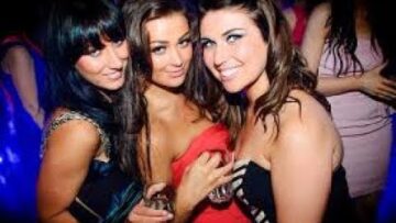 WORLDS #1 FLIRTING CARD TRICK REVEALED! (SUPER EASY!)